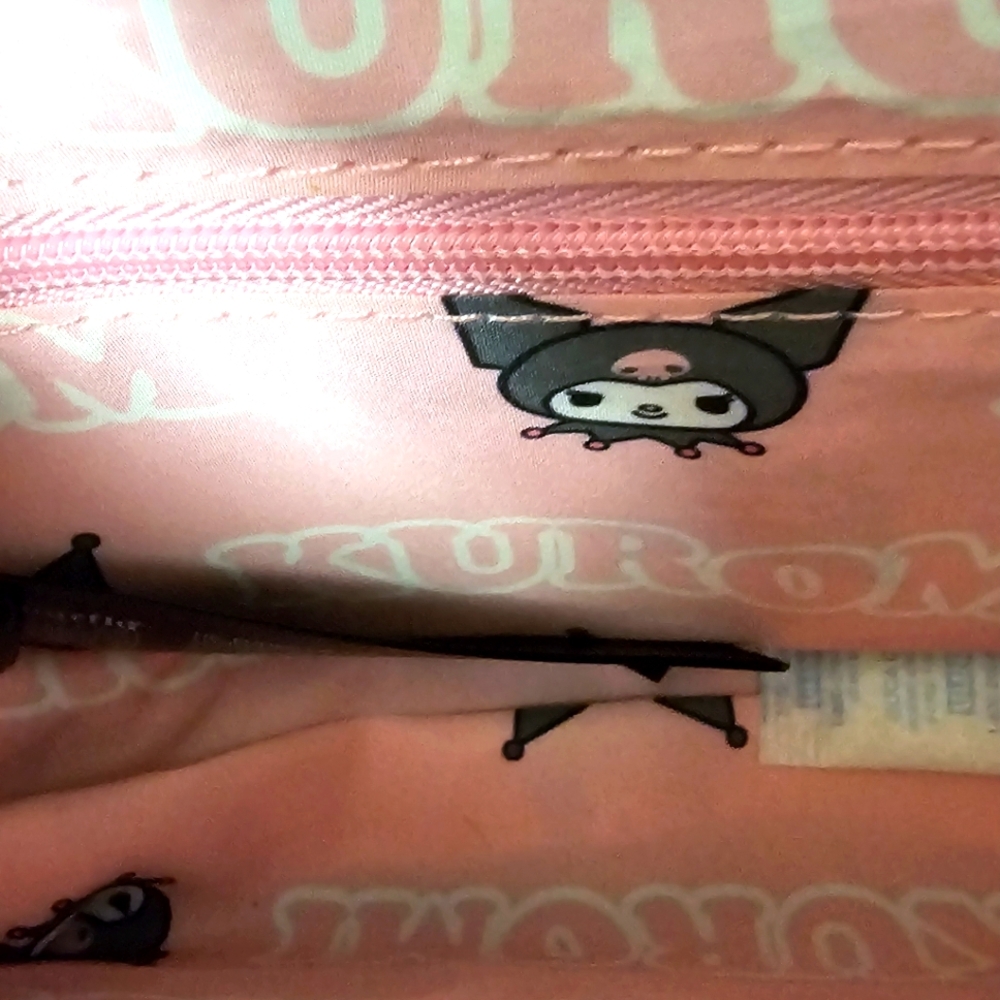 Sanrio Kuromi × Loungefly Skully Convertible Crossbody Bag With Coin Purse - Picture 5 of 6